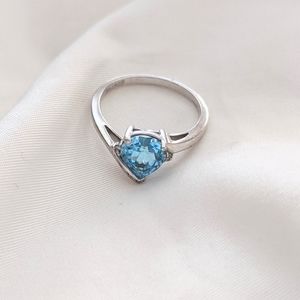 💍Heart-Shaped Blue Topaz Silver Ring
